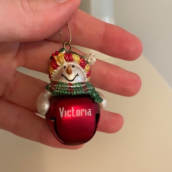 𝅺VICTORIA Jingle Ornament - Picture 1 of 4